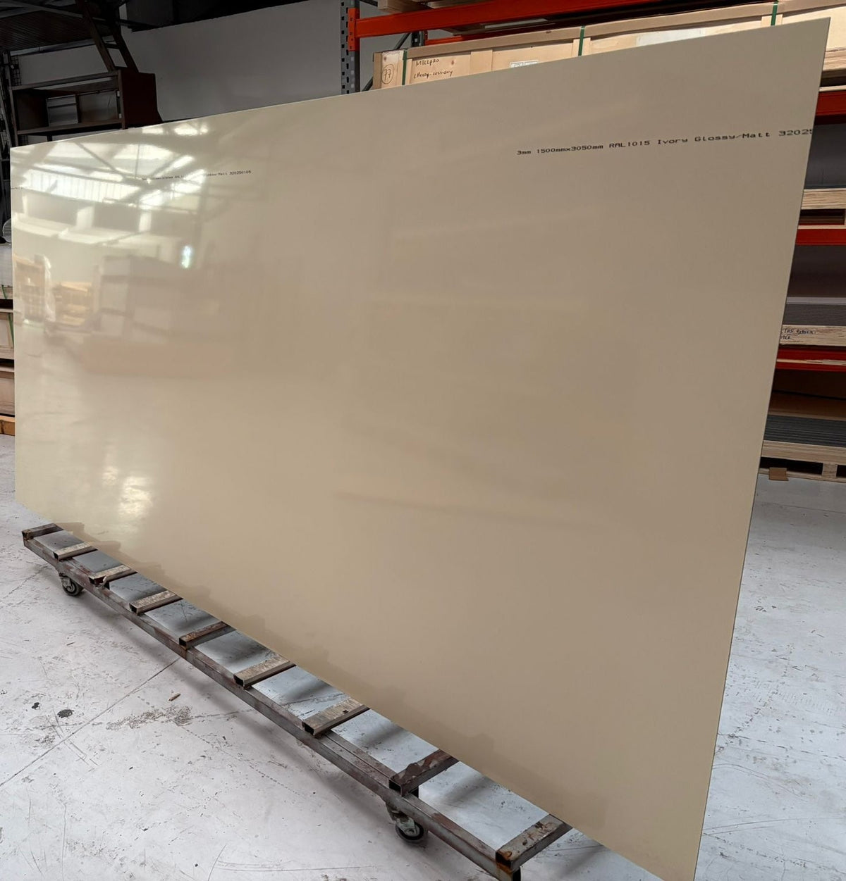 MATEL B21 - 1.50 M X 3.05 M X 3 MM - (RAL 1015) IVOIRE